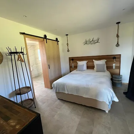 Domaine Pozzo Di Mastri & 4* Figari (Corsica)