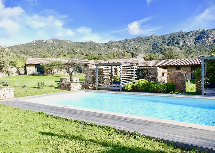 Hotel Domaine Pozzo Di Mastri Et 4*