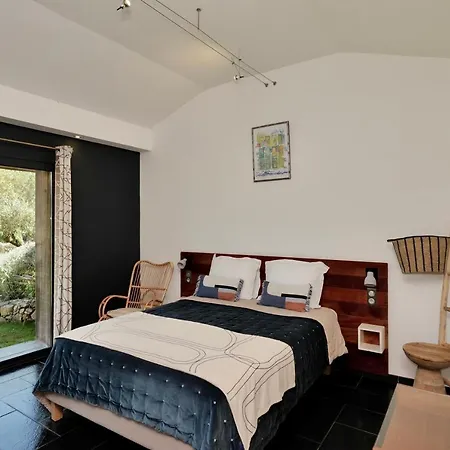 Domaine Pozzo Di Mastri & Hotel Figari (Corsica)