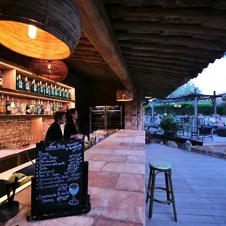 Hotell Domaine Pozzo Di Mastri Hotel & Spa