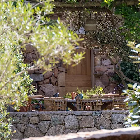 Domaine Pozzo Di Mastri & 4*