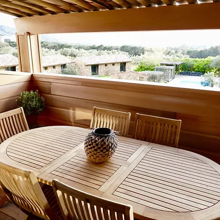 Domaine Pozzo Di Mastri Et Hotel Figari (Corsica)