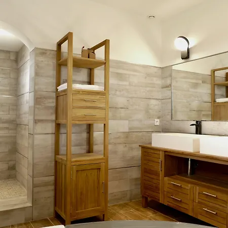 Hotel Domaine Pozzo Di Mastri & 4*