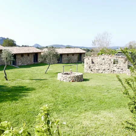 Domaine Pozzo Di Mastri Et Hotel Figari (Corsica)