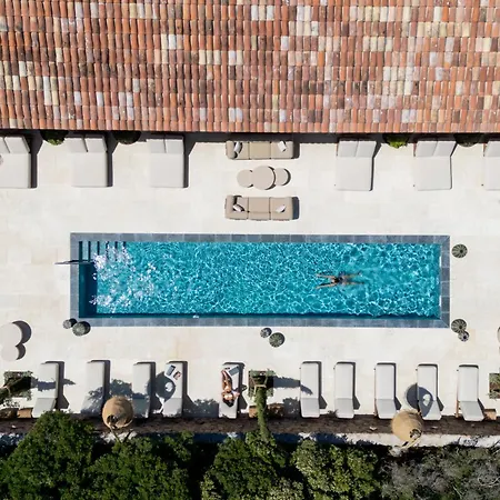 Domaine Pozzo Di Mastri Et Hotel 4*
