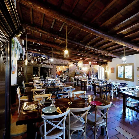 Domaine Pozzo Di Mastri & Отель