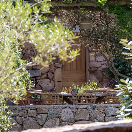 Hotel Domaine Pozzo Di Mastri Hotel & Spa Figari (Corsica)