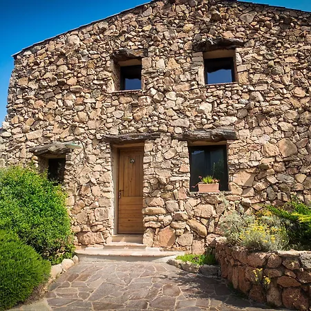 Domaine Pozzo Di Mastri & Фигари
