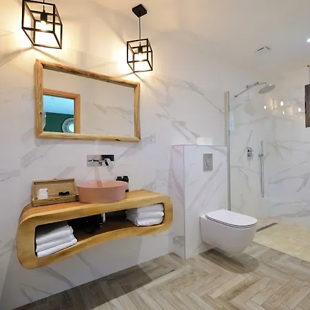 Отель Domaine Pozzo Di Mastri & 4*