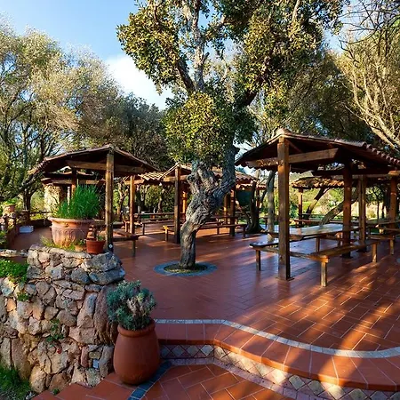Hotel Domaine Pozzo Di Mastri Hotel & Spa Figari (Corsica)
