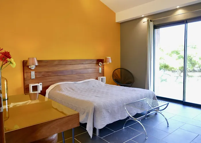Hotel Domaine Pozzo Di Mastri & 4*