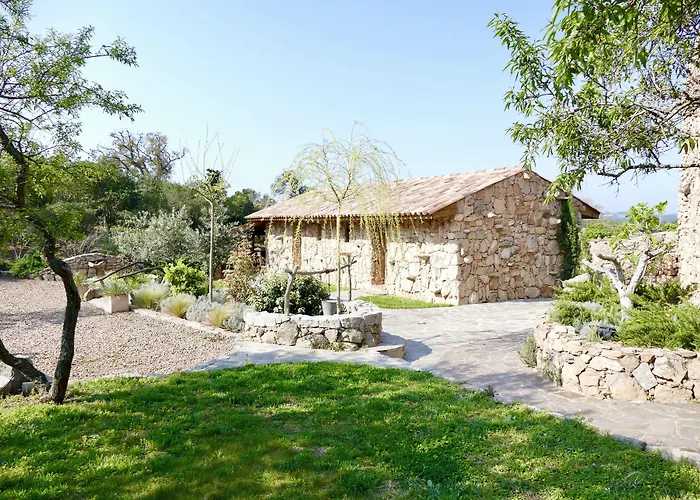 Domaine Pozzo Di Mastri & 4* Figari (Corsica)